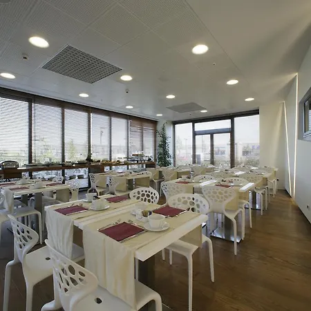 New Ipoint Hotel San Giovanni in Persiceto